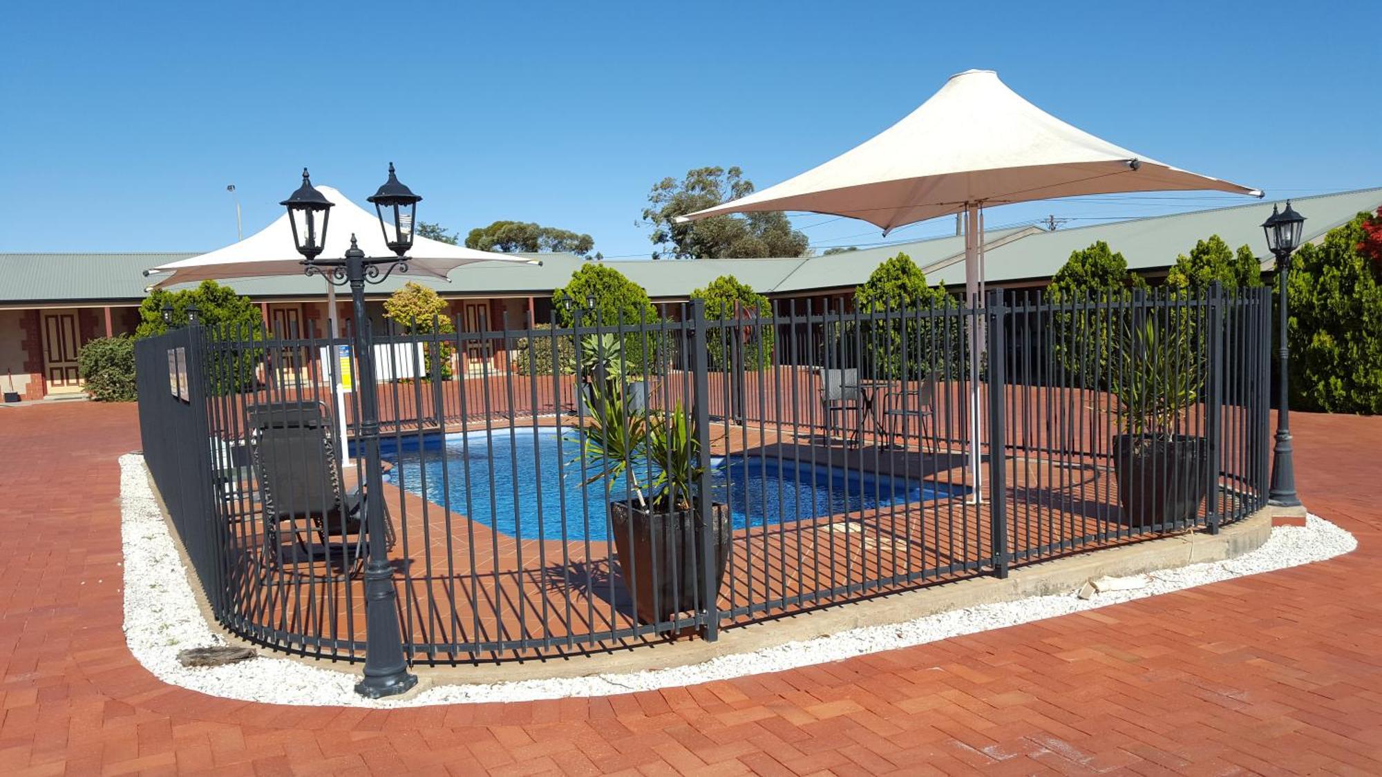 Gateway Motor Inn - Self Check-In Broken Hill Kültér fotó