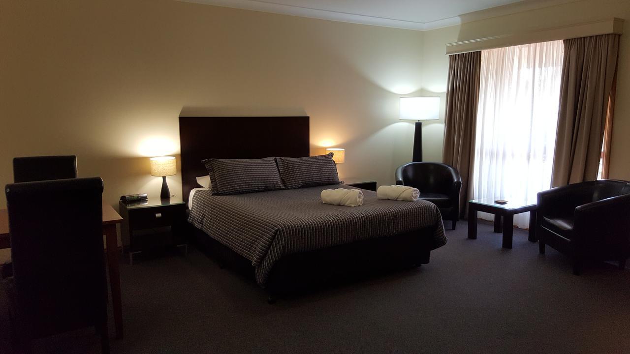Gateway Motor Inn - Self Check-In Broken Hill Kültér fotó